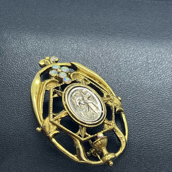 Vatican Library Collection religious Jesus Cross gold tone brooch pin rhinestone - Picture 5 of 13